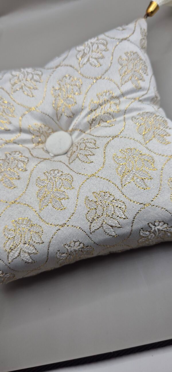 COUSSIN BLANC