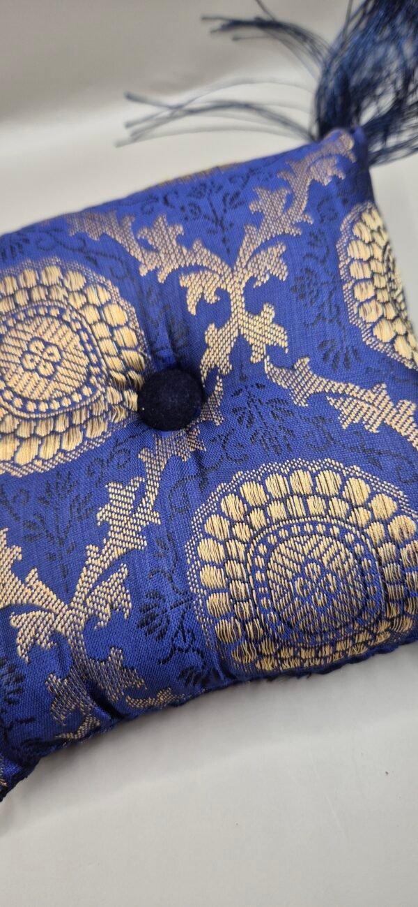 COUSSIN BLEU
